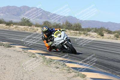 media/Dec-04-2025-Racers Edge (Thu) [[5ebc9f124d]]/3-B Group/3-Session 2 (Turn 7 Inside)/